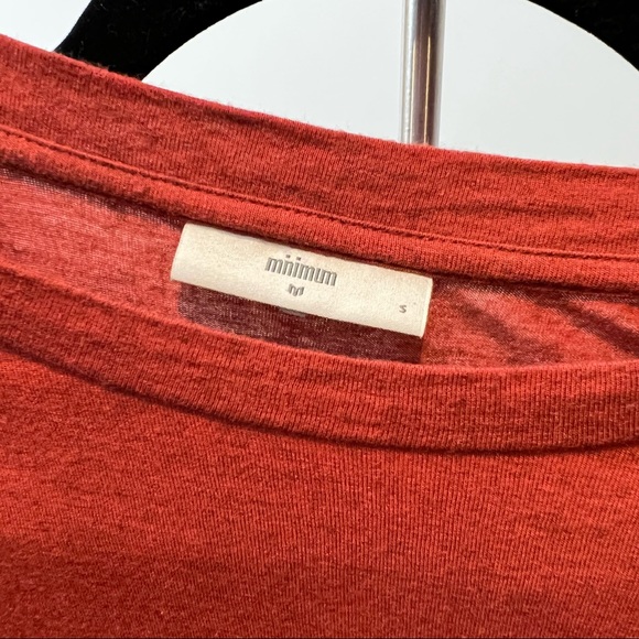 Minimum T-Shirt with Open Back - Picture 7 of 8